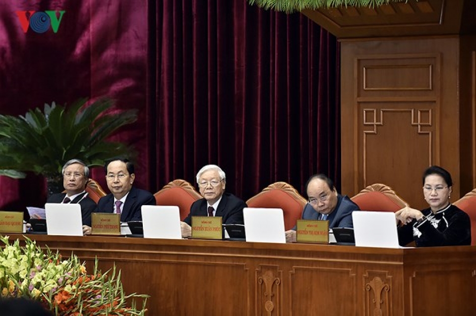 Chủ tịch nước điều hành phiên bế mạc Hội nghị Trung ương 7