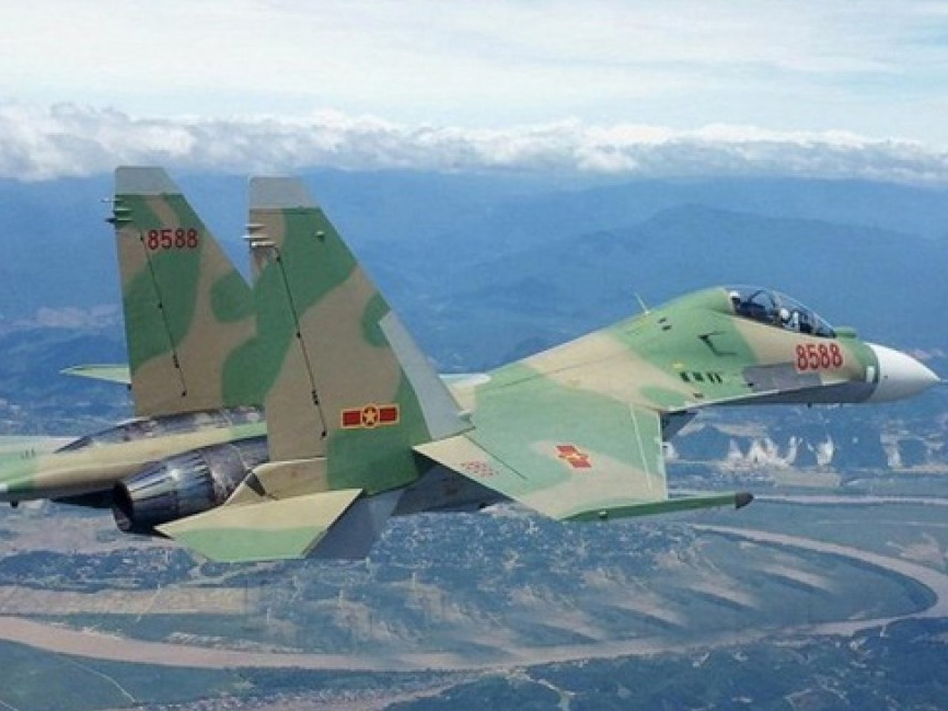 Máy bay Su-30 mất tích trên biển Nghệ An