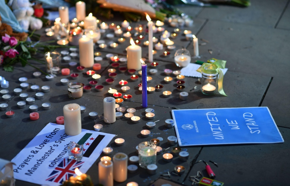 Google gỡ bỏ nội dung cực đoan trên YouTube