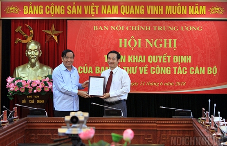 Triển khai quyết định của Ban Bí thư về công tác cán bộ