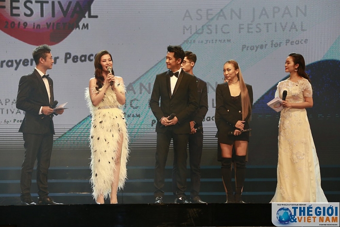 tung bung dai nhac hoi asean nhat ban