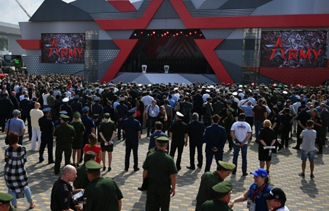 Nga ký kết thêm nhiều hợp đồng bán vũ khí