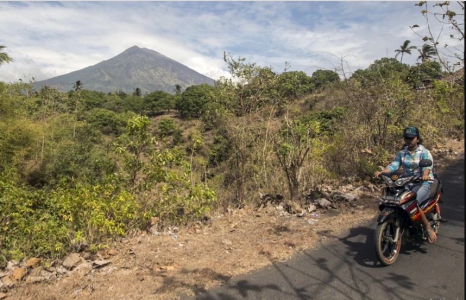 Indonesia: Hơn 34.000 người sơ tán đề phòng núi lửa phun trào tại đảo Bali