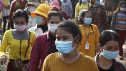 Covid-19: Campuchia cho người nhiễm biến thể Omicron được điều trị tại nhà; dịch lập đỉnh mới tại Nga, Nhật