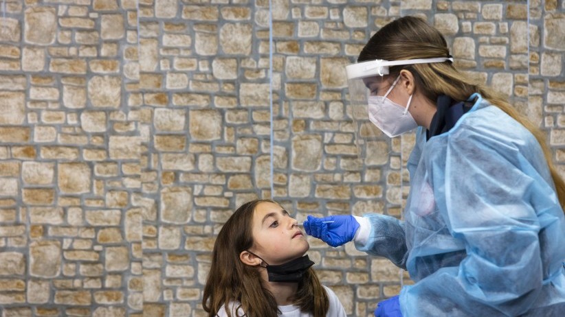 Chuyên gia y tế Israel: Đóng cửa trường học là một sai lầm, cần tiêm vaccine bổ sung