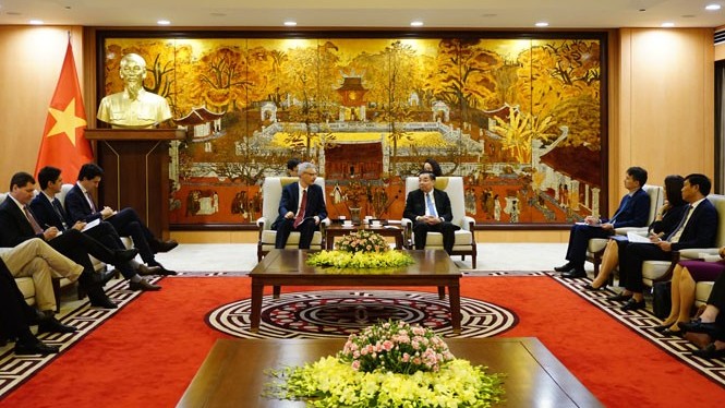 Pháp mong muốn tham gia tích cực dự án cải tạo cầu Long Biên