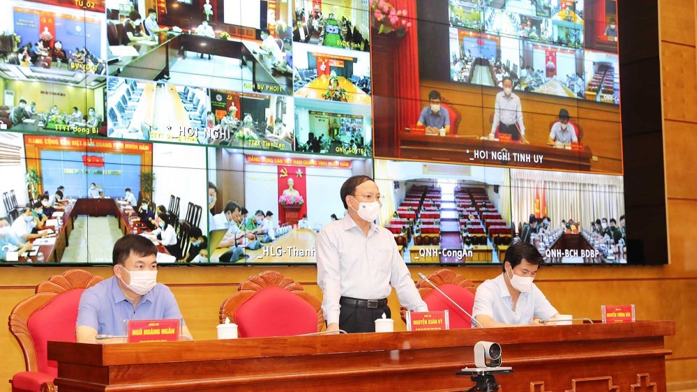 Quảng Ninh kích hoạt cao nhất cơ chế phòng chống dịch Covid-19, cách ly du thuyền Ambassador, lấy mẫu xét nghiệm toàn bộ nhân viên trên tàu