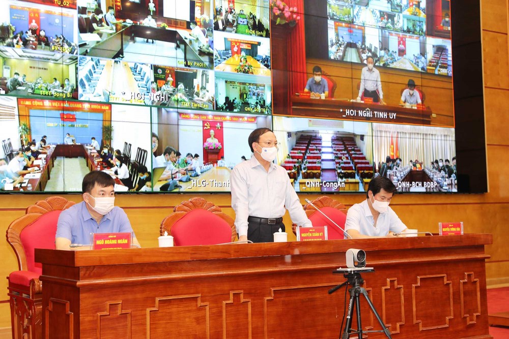 Quảng Ninh kích hoạt cao nhất cơ chế phòng chống dịch Covid-19, cách ly du thuyền Ambassador, lấy mẫu xét nghiệm toàn bộ nhân viên trên tàu Quảng Ninh kích hoạt cao nhất cơ chế phòng chống dịch Covid-19, cách ly du thuyền Ambassador, lấy mẫu xét nghiệm toàn bộ nhân viên trên tàu