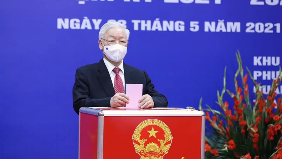 4 điểm cầu đặc biệt và 4 cử tri đặc biệt