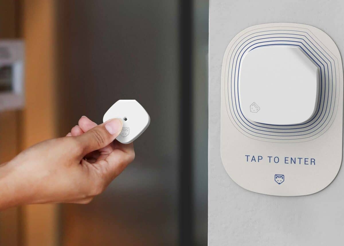 Australia phát triển cảm biến phát hiện nhanh Covid-19 chỉ nhỏ như chiếc thẻ đeo trên người. (Nguồn: Australiantimes)