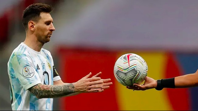 Báo châu Âu bình luận Messi chơi 'hay nhất từ trước đến nay'