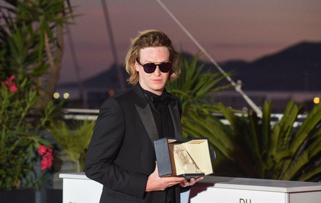 Bế mạc Liên hoan phim Cannes 2021: Gây tranh cãi, bộ phim Titane vẫn giành Cành Cọ Vàng