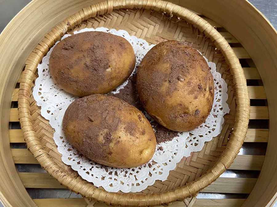 Những đĩa bánh hình củ, quả đẹp không nỡ ăn của cô giáo Sài Gòn