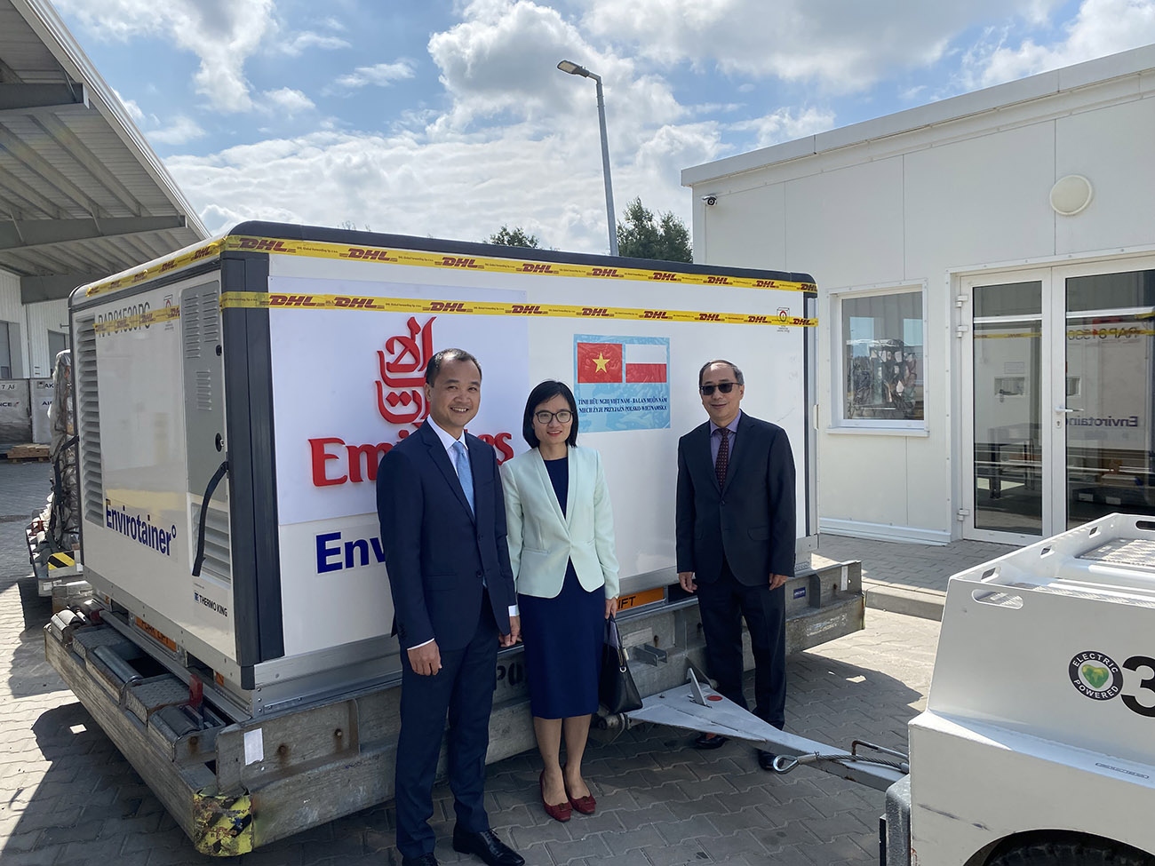 Đại sứ Nguyễn Hùng dự lễ bàn giao lô vaccine Covid-19 do chính phủ Ba Lan viện trợ