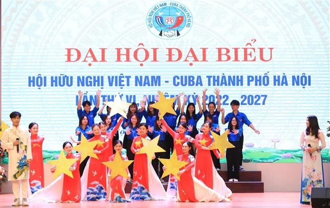 Tình anh em Việt Nam-Cuba luôn bền vững, vượt qua mọi thử thách của thời gian Tình anh em Việt Nam-Cuba luôn bền vững, vượt qua mọi thử thách của thời gian