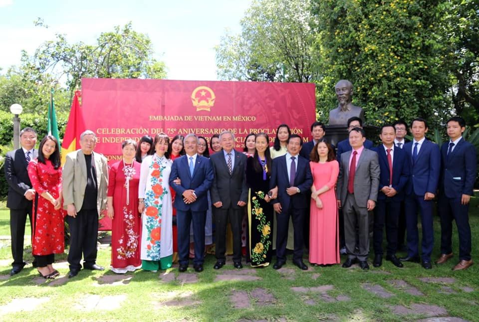 long trong ky niem 75 nam quoc khanh 29 tai lao brunei va mexico