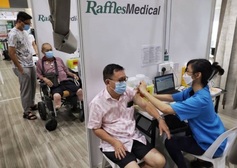 Tiêm mũi vaccine Covid-19 thứ ba có thực sự an toàn và hiệu quả?