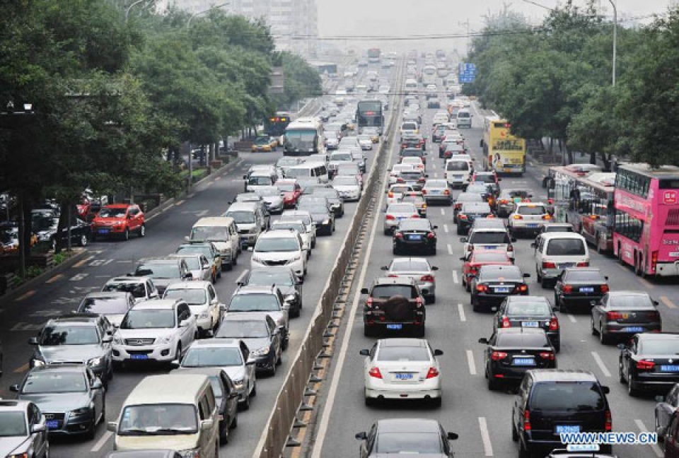 Trung Quốc hạn chế đăng ký ô tô tại thủ đô