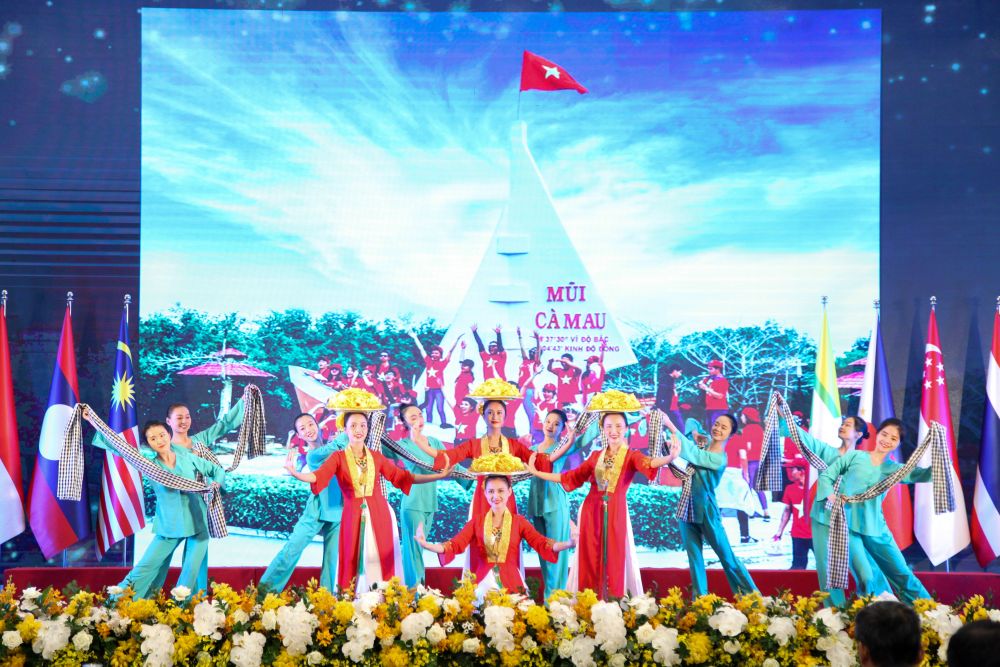 Làm phong phú hơn bản sắc ASEAN Làm phong phú hơn bản sắc ASEAN