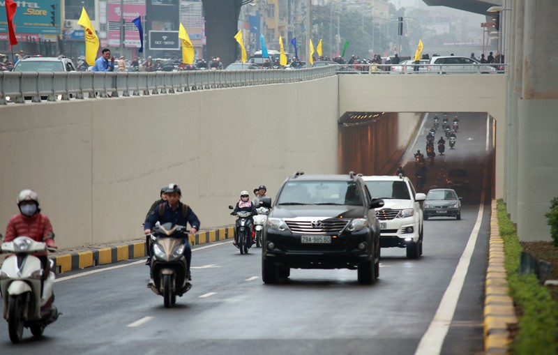 Thông xe hai hầm chui lớn nhất Hà Nội