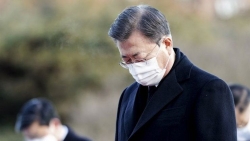 Tín nhiệm dành cho Tổng thống Moon Jae-in lần đầu tiên rơi xuống mức thấp nhất