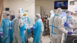 Trên 40.000 ca/ngày, Israel tiếp tục 'báo động đỏ' vì Covid-19; số ca nặng tăng mạnh