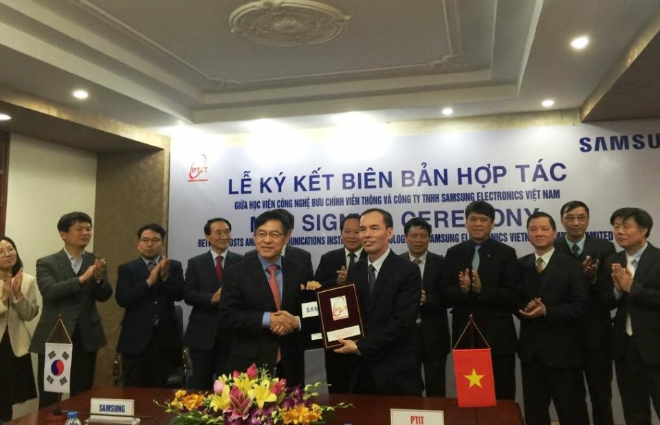 samsung day manh ho tro viet nam nang cao nguon nhan luc