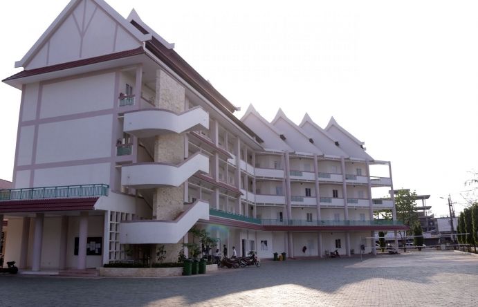 Lưu học sinh Việt Nam tại Lào bình tĩnh ứng phó với dịch Covid-19