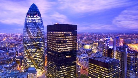 Anh: Thu nhập của nữ giám đốc ngành tài chính chỉ bằng 66% đồng nghiệp nam