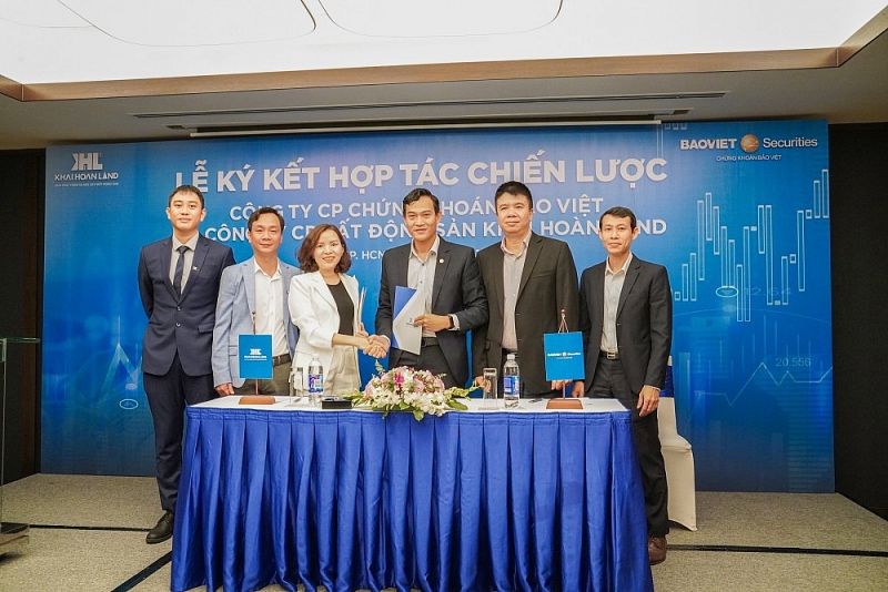 Chứng khoán Bảo Việt ký kết hợp tác chiến lược cùng Khải Hoàn Land Chứng khoán Bảo Việt ký kết hợp tác chiến lược cùng Khải Hoàn Land