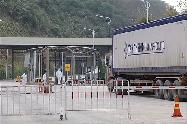 Hàng nông sản xuất khẩu qua cửa khẩu Tân Thanh-Pò Chài. (Nguồn: TTXVN) Hàng nông sản xuất khẩu qua cửa khẩu Tân Thanh-Pò Chài. (Nguồn: TTXVN)