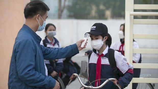 Bộ Giáo dục yêu cầu tăng cường bảo đảm an toàn sức khỏe cho giáo viên, học sinh