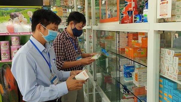 Covid-19 tối 6/3: Số ca mắc mới tăng vọt lên 142.136 ca; Bắc Giang và Hoà Bình bổ sung 60.000 F0