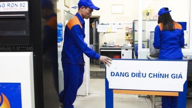 Ngày mai 12/4, giá xăng dầu tiếp tục giảm bao nhiêu?