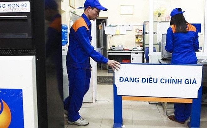 Giá xăng tăng rất mạnh, lên sát mốc 30.000 đồng/lít Giá xăng tăng rất mạnh, lên sát mốc 30.000 đồng/lít