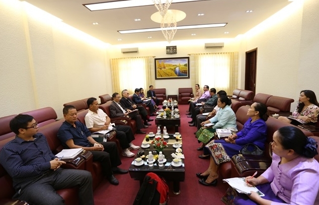 Tạo điều kiện cho sinh viên Lào học tập tại Đại học Kinh doanh và Công nghệ Hà Nội