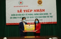 viet nam chuyen giao 450 nghin bo quan ao bao ho dupont cho my