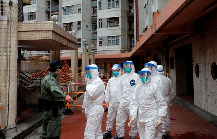 Việt Nam chuyển giao 450 nghìn bộ quần áo bảo hộ DuPont cho Mỹ