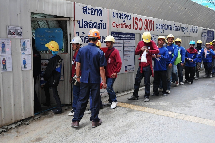 Nguy cơ lây nhiễm Covid-19 tiềm ẩn ở ASEAN từ dòng lao động di cư lao dong di cu nguy co lay nhiem covid 19 tiem an o asean