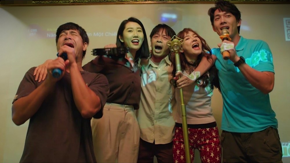 Giòn cười, tươi khóc cùng 'Cây táo nở hoa'