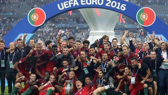Euro 2021 được đón khán giả đến sân