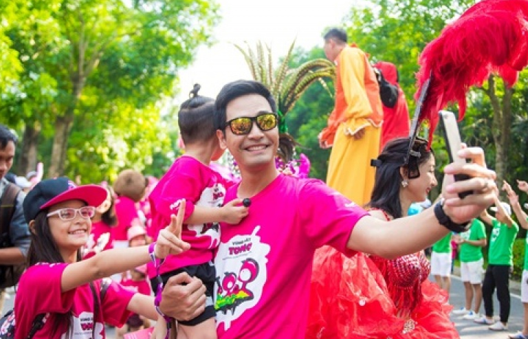 Hàng nghìn gia đình cùng khám phá “Vùng đất tò mò”