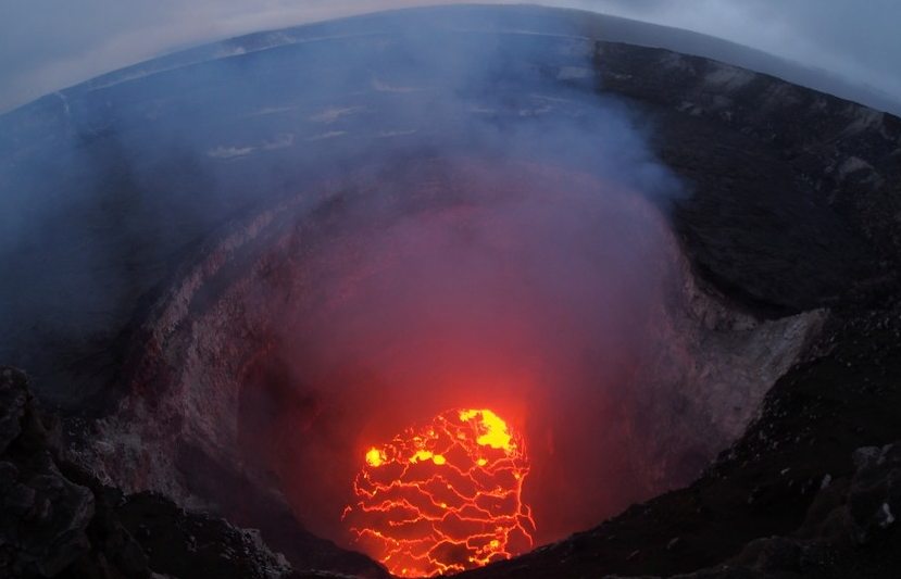 Mỹ cảnh báo nguy cơ núi lửa phun trào dữ dội hơn tại Hawaii