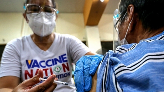 Miễn trừ bản quyền - Chìa khóa mở 'nút thắt' trong sản xuất vaccine phòng Covid-19?