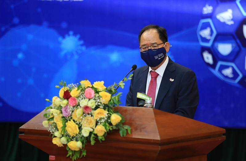 Hàn Quốc hỗ trợ Việt Nam 40 máy đo thân nhiệt từ xa chống Covid-19 Hàn Quốc tặng 40 máy đo thân nhiệt từ xa hỗ trợ Việt Nam chống Covid-19