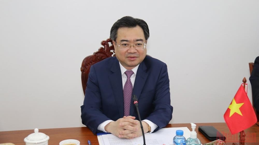 Tăng cường hợp tác giữa Bộ Xây dựng và Bộ Công chính và Vận tải Lào