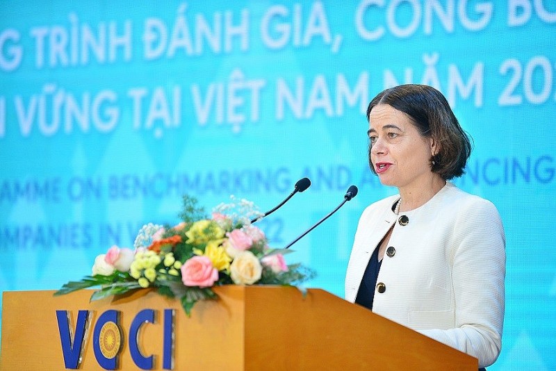 Phát động Chương trình đánh giá, công bố doanh nghiệp bền vững Việt Nam 2022 Kinh doanh theo định hướng phát triển bền vững là 'bánh lái' để doanh nghiệp thích ứng và phục hồi