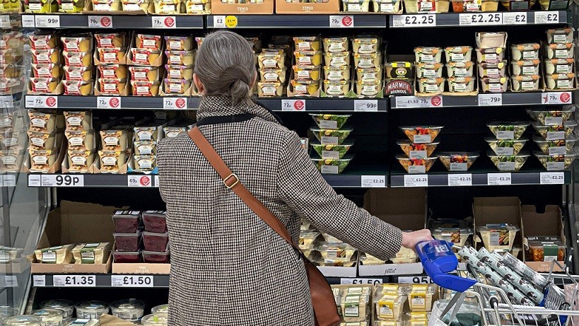 Lạm phát tăng nóng, Anh nỗ lực 'ghìm cương'