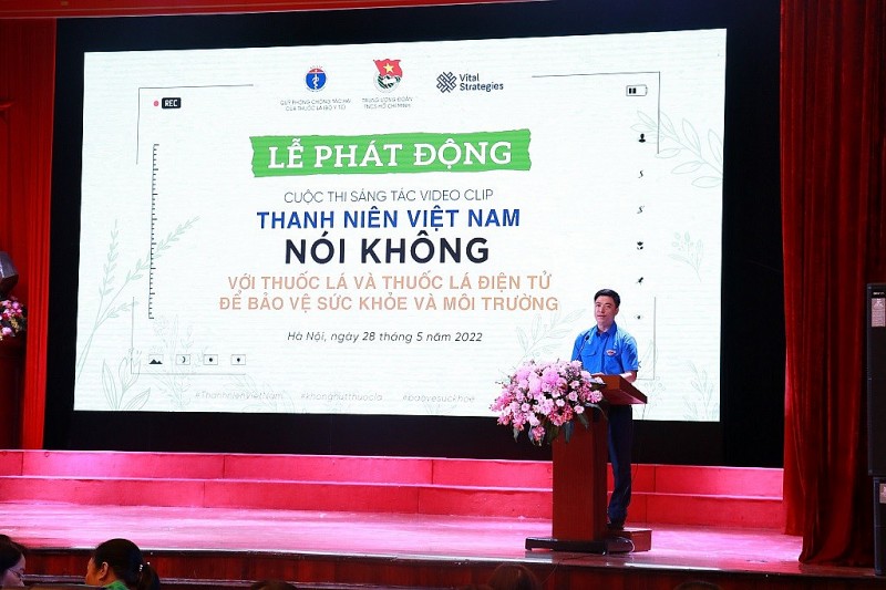 Hàng trăm thanh niên hưởng ứng Ngày thế giới không thuốc lá