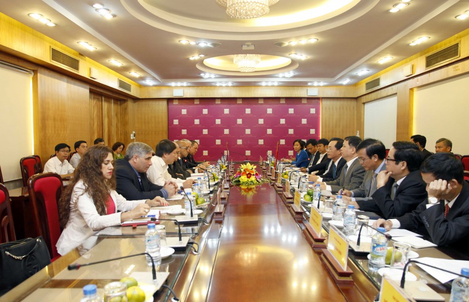 Cuba muốn học hỏi kinh nghiệm Việt Nam phát triển hạ tầng